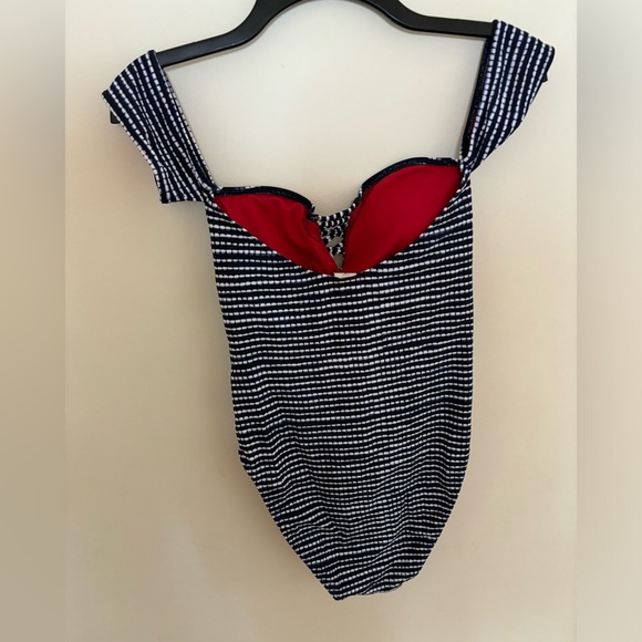 Hollister Swimsuit one piece for women - Picture 12 of 16